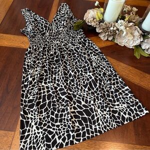 En Focus Petite Giraffe Print Dress